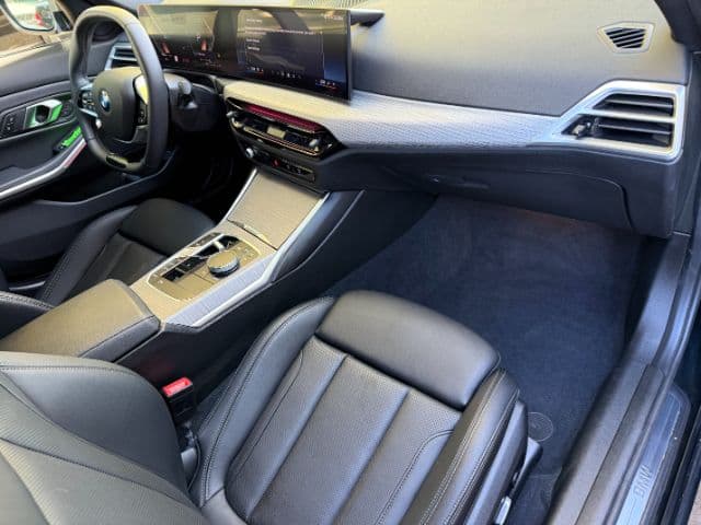 2026 BMW 3 Series xDrive NA - Image 5